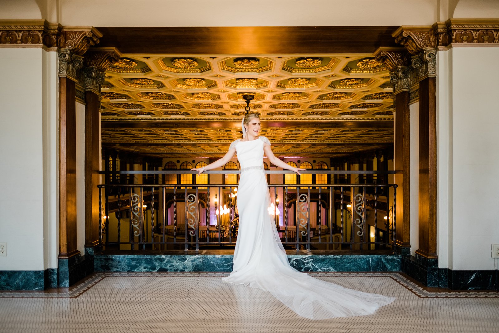 Bridal party portrait at the Greysolon Ballroom — spring wedding — Tim Larsen Photography, Duluth MN