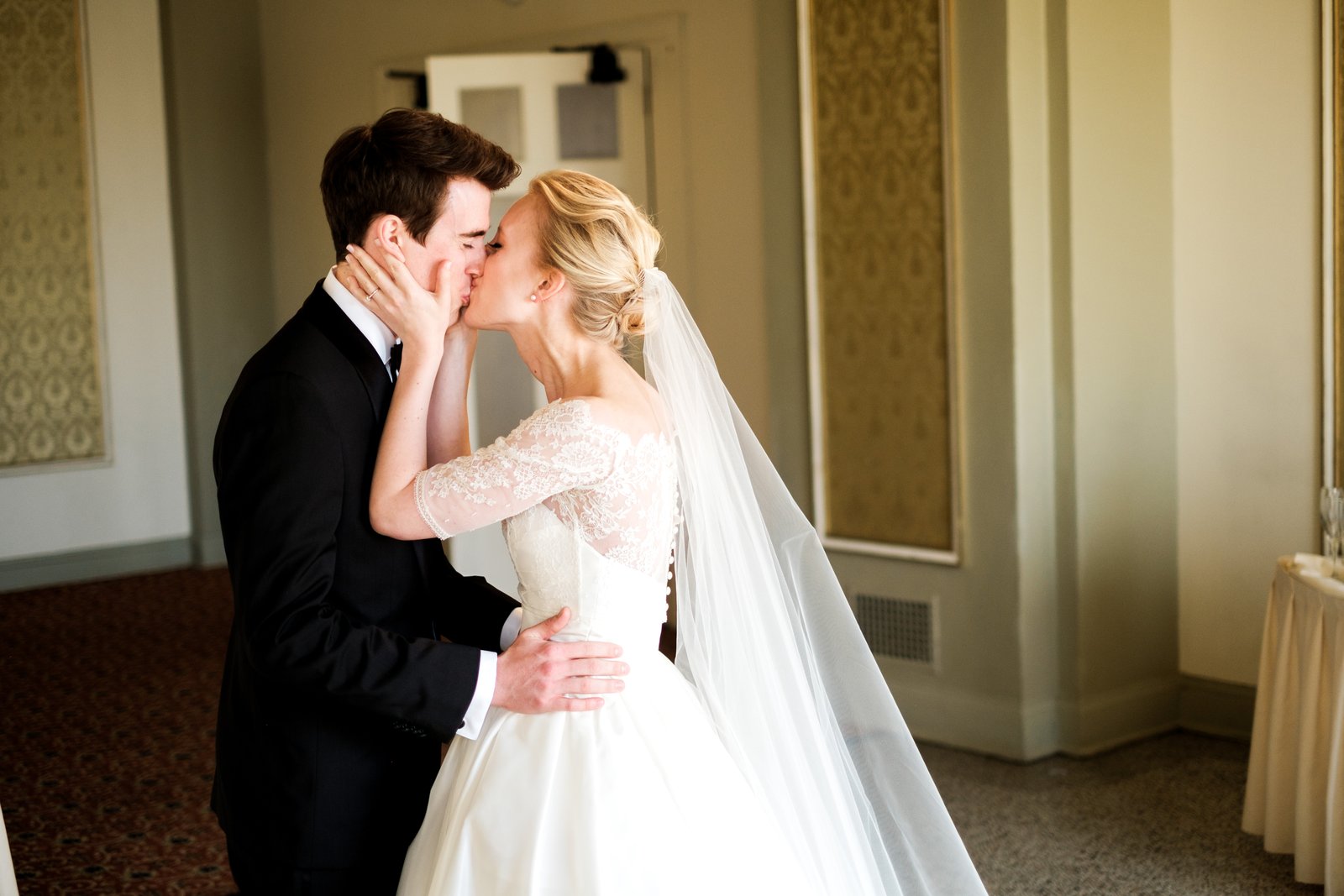 Couples portrait in the Greysolon Plaza hallway — summer wedding — Tim Larsen Photography, Duluth MN