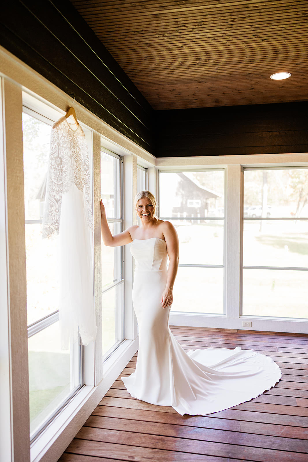 Bridesmaids seeing the bride for the first time — Tim Larsen Photography, Brainerd Lakes MN